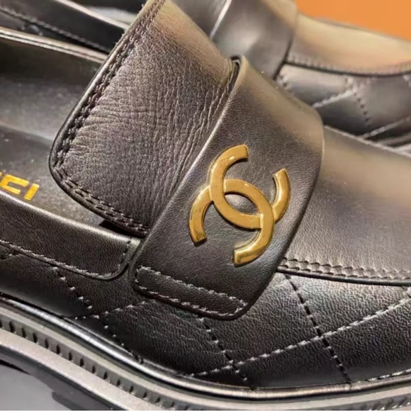 CHANEL Black Leather Loafers with Gold Logo - Picture 4 of 6